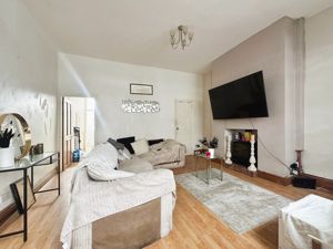 Dining Room- click for photo gallery